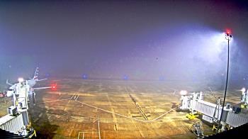 Weather camera view of Lake Charles Rgnl Arpt terminal bldg.