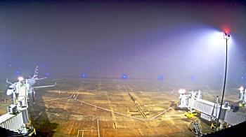 Weather camera view of Lake Charles Rgnl Arpt terminal bldg.