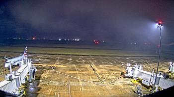 Weather camera view of Lake Charles Rgnl Arpt terminal bldg.