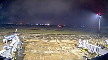 Weather camera view of Lake Charles Rgnl Arpt terminal bldg.