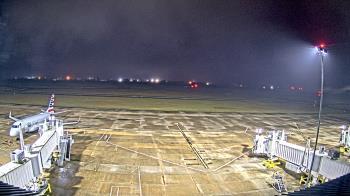 Weather camera view of Lake Charles Rgnl Arpt terminal bldg.