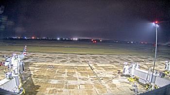 Weather camera view of Lake Charles Rgnl Arpt terminal bldg.
