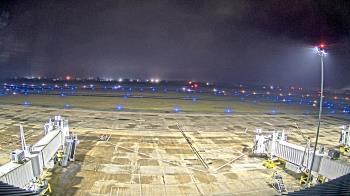 Weather camera view of Lake Charles Rgnl Arpt terminal bldg.