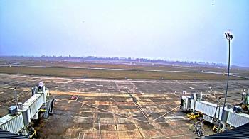 Weather camera view of Lake Charles Rgnl Arpt terminal bldg.