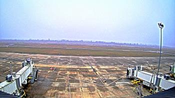 Weather camera view of Lake Charles Rgnl Arpt terminal bldg.