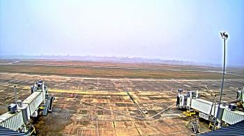 Weather camera view of Lake Charles Rgnl Arpt terminal bldg.