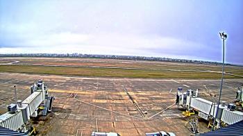 Weather camera view of Lake Charles Rgnl Arpt terminal bldg.
