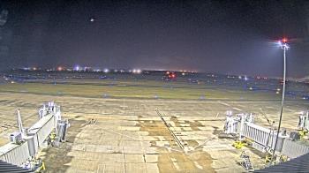 Weather camera view of Lake Charles Rgnl Arpt terminal bldg.