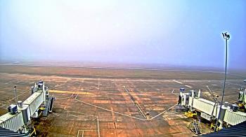 Weather camera view of Lake Charles Rgnl Arpt terminal bldg.