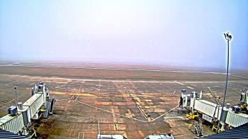 Weather camera view of Lake Charles Rgnl Arpt terminal bldg.