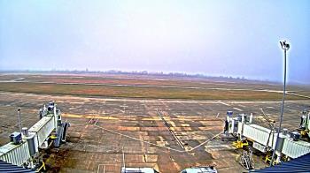 Weather camera view of Lake Charles Rgnl Arpt terminal bldg.