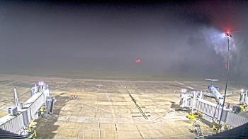 Weather camera view of Lake Charles Rgnl Arpt terminal bldg.