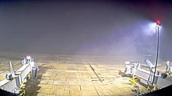 Weather camera view of Lake Charles Rgnl Arpt terminal bldg.