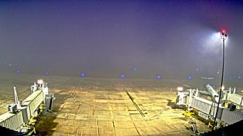 Weather camera view of Lake Charles Rgnl Arpt terminal bldg.