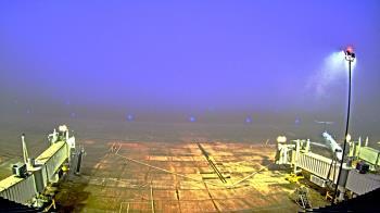 Weather camera view of Lake Charles Rgnl Arpt terminal bldg.