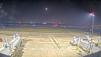 Weather camera view of Lake Charles Rgnl Arpt terminal bldg.