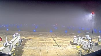 Weather camera view of Lake Charles Rgnl Arpt terminal bldg.