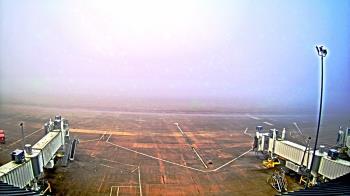 Weather camera view of Lake Charles Rgnl Arpt terminal bldg.