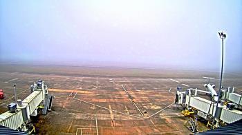 Weather camera view of Lake Charles Rgnl Arpt terminal bldg.