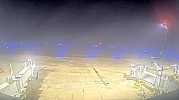 Weather camera view of Lake Charles Rgnl Arpt terminal bldg.