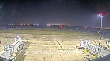 Weather camera view of Lake Charles Rgnl Arpt terminal bldg.