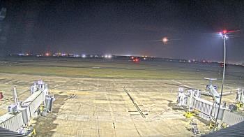 Weather camera view of Lake Charles Rgnl Arpt terminal bldg.