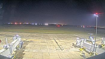 Weather camera view of Lake Charles Rgnl Arpt terminal bldg.