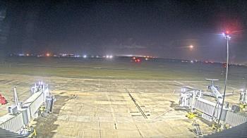 Weather camera view of Lake Charles Rgnl Arpt terminal bldg.