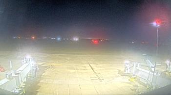 Weather camera view of Lake Charles Rgnl Arpt terminal bldg.