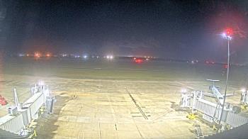 Weather camera view of Lake Charles Rgnl Arpt terminal bldg.