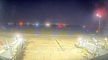 Weather camera view of Lake Charles Rgnl Arpt terminal bldg.