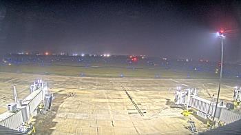 Weather camera view of Lake Charles Rgnl Arpt terminal bldg.