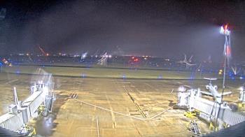 Weather camera view of Lake Charles Rgnl Arpt terminal bldg.