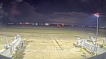 Weather camera view of Lake Charles Rgnl Arpt terminal bldg.