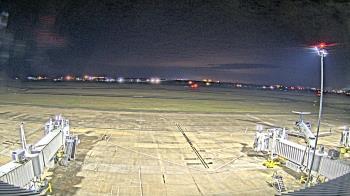 Weather camera view of Lake Charles Rgnl Arpt terminal bldg.