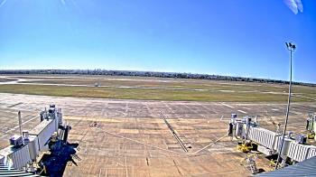 Weather camera view of Lake Charles Rgnl Arpt terminal bldg.