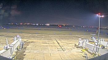 Weather camera view of Lake Charles Rgnl Arpt terminal bldg.