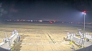 Weather camera view of Lake Charles Rgnl Arpt terminal bldg.