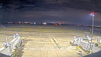 Weather camera view of Lake Charles Rgnl Arpt terminal bldg.