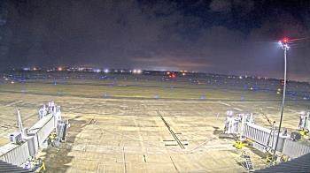 Weather camera view of Lake Charles Rgnl Arpt terminal bldg.