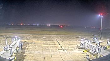 Weather camera view of Lake Charles Rgnl Arpt terminal bldg.