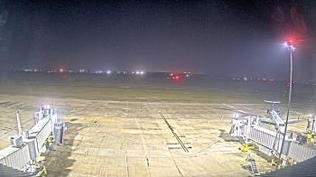 Weather camera view of Lake Charles Rgnl Arpt terminal bldg.