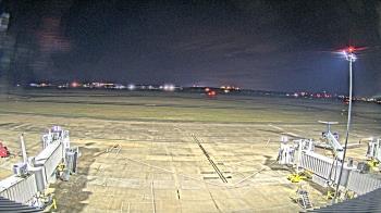 Weather camera view of Lake Charles Rgnl Arpt terminal bldg.