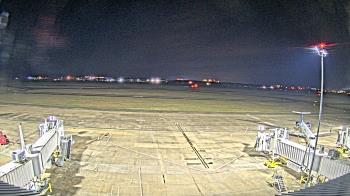 Weather camera view of Lake Charles Rgnl Arpt terminal bldg.