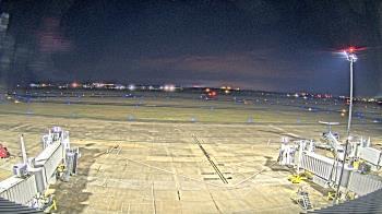 Weather camera view of Lake Charles Rgnl Arpt terminal bldg.