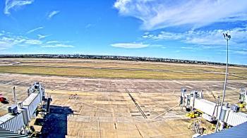 Weather camera view of Lake Charles Rgnl Arpt terminal bldg.