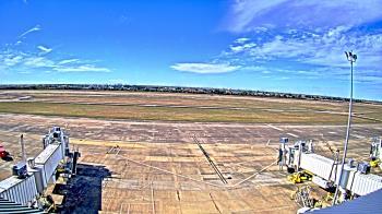 Weather camera view of Lake Charles Rgnl Arpt terminal bldg.