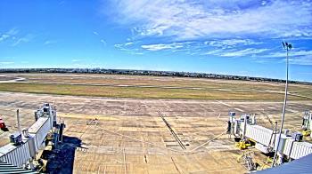 Weather camera view of Lake Charles Rgnl Arpt terminal bldg.