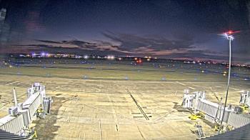 Weather camera view of Lake Charles Rgnl Arpt terminal bldg.