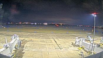 Weather camera view of Lake Charles Rgnl Arpt terminal bldg.